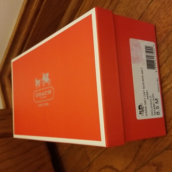 Coach Darsi Flats-  Gold in Size 8.5M - Picture 10 of 10